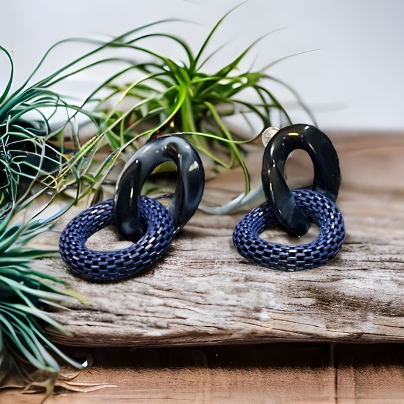 Jewelry - Acrylic Mesh Blue Marbled Linked Circle Stud Earrings